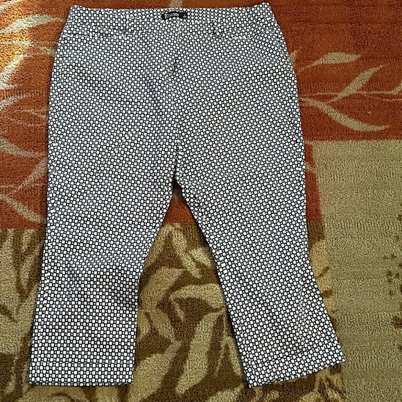 7th Avenue Cropped Pant - Picture 5 of 5